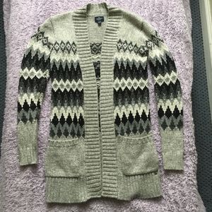 AEO Winter Patterned Sweater Cardigan with stripes